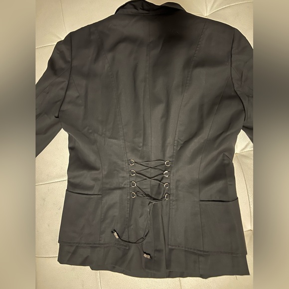 Elegant and classic black blazer - Picture 3 of 3